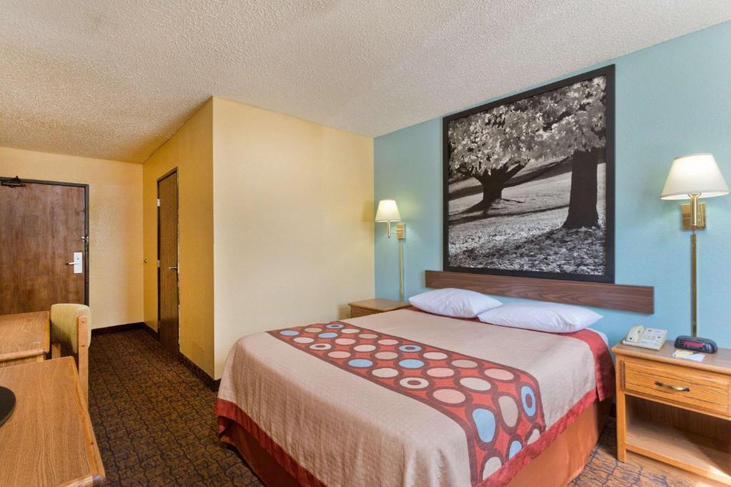 Room image 1