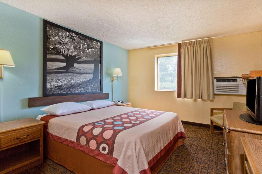 Room image 5